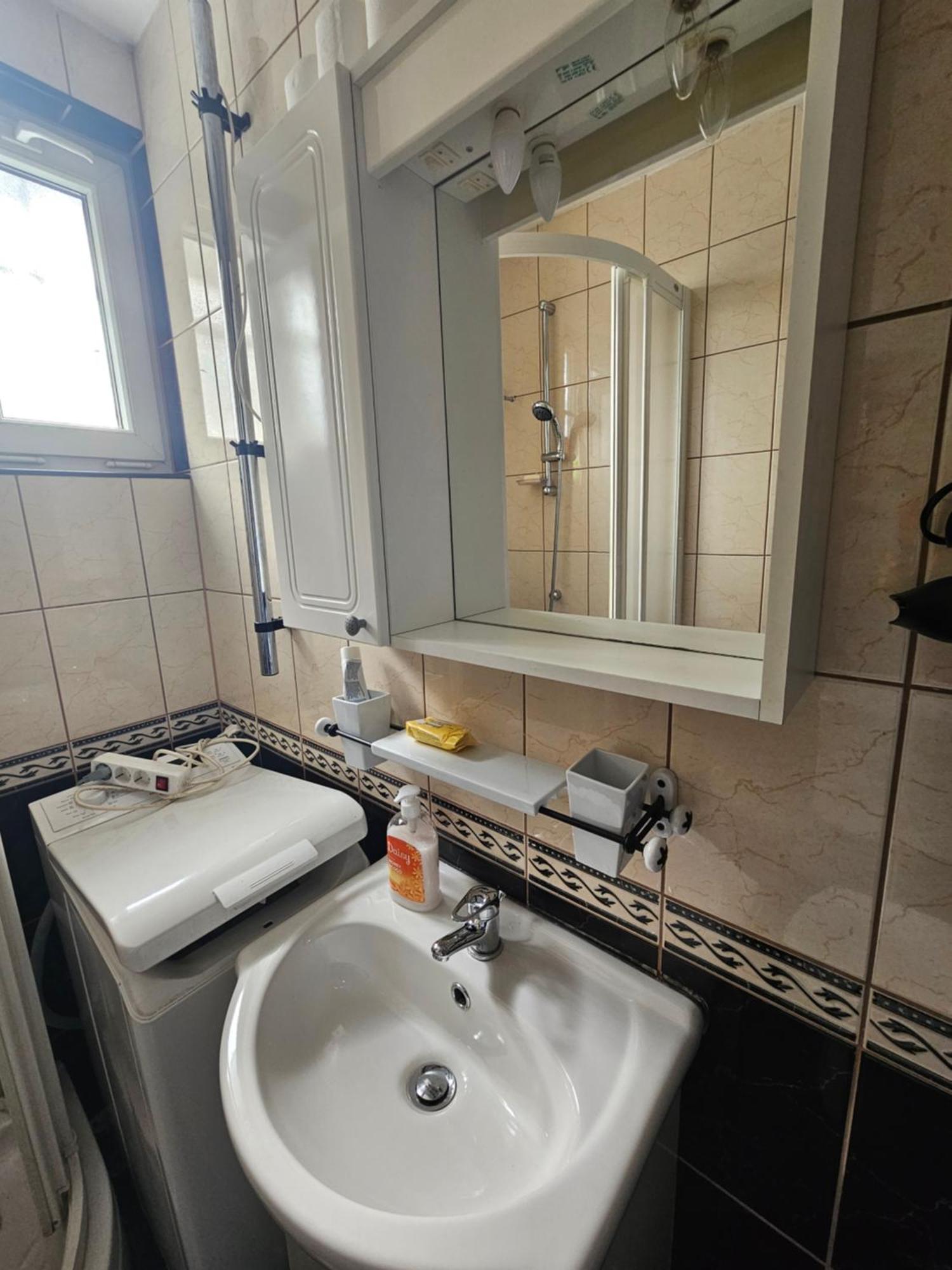 Old Town Retreat Apartment ซาราเยโว ภายนอก รูปภาพ