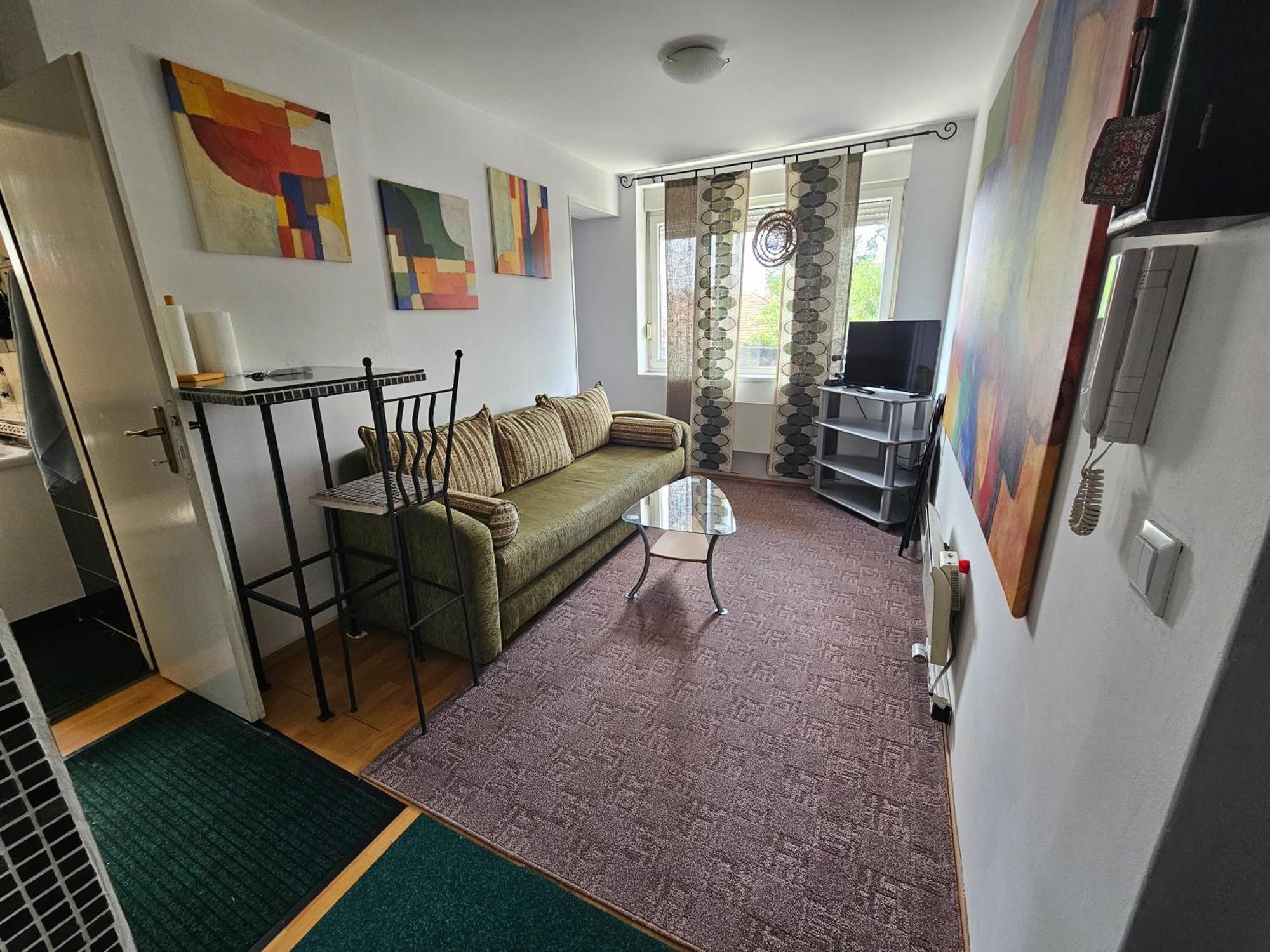 Old Town Retreat Apartment ซาราเยโว ภายนอก รูปภาพ