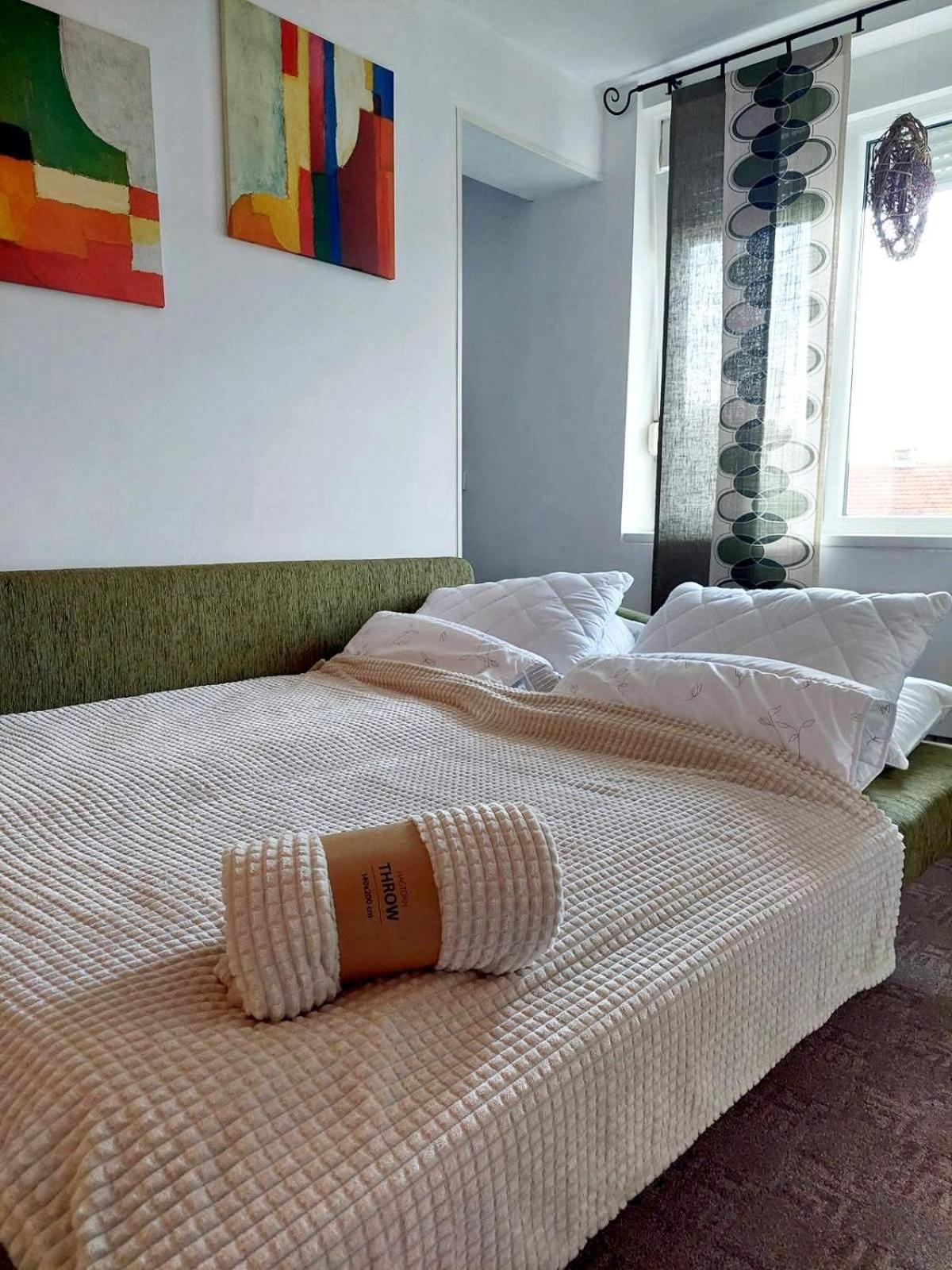 Old Town Retreat Apartment ซาราเยโว ภายนอก รูปภาพ